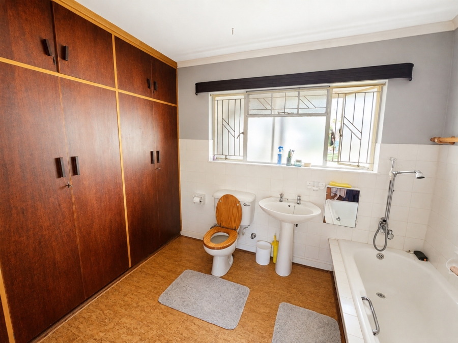 4 Bedroom Property for Sale in Dan Pienaar Free State
